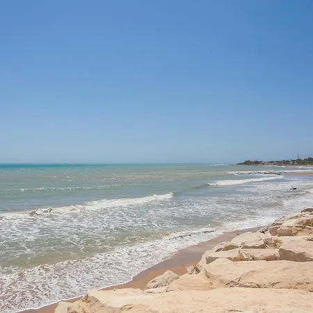 1 Bedroom Lovely In Apartament *